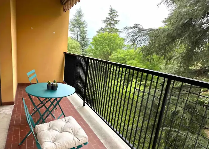 Wanderlust Traveller San Lazzaro * La Mura San Carlo