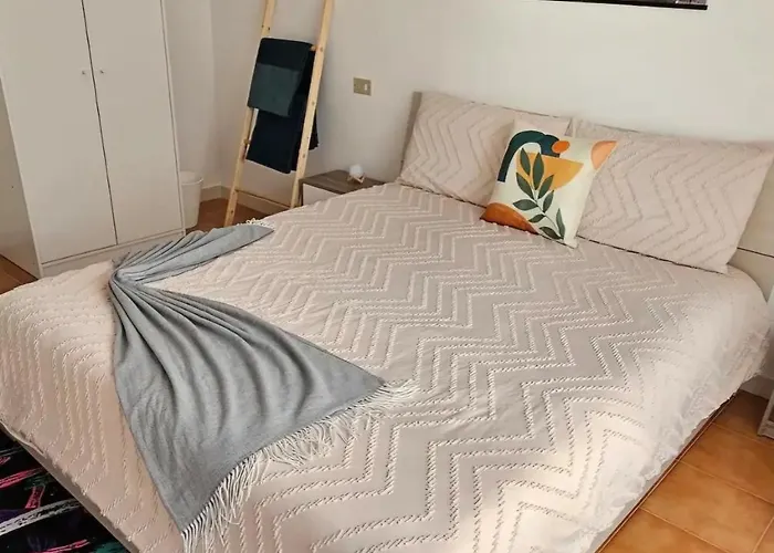 Wanderlust Traveller San Lazzaro * La Mura San Carlo